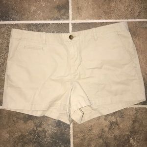 GAP khaki shorts